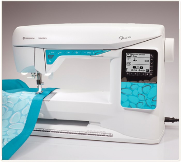 Shopty Macchina per cucire Husqvarna Viking Opal 670 Outlet